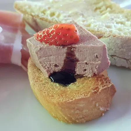 Les Gonies - Amande 3*