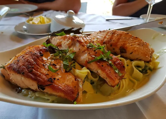 Les Gonies - Amande 莫鲁